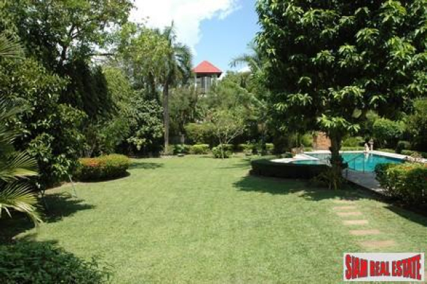 Large Well Appointed Four Bedroom House with Pool in Rawai-3