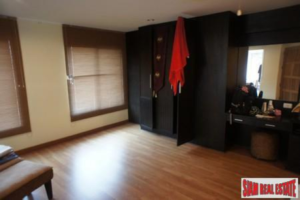 Well Finished Modern Apartment with Two Bedrooms in the Centre of Patong-16