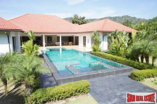 Beautifully kept large single story villa with 4 beds with ensuite baths in Rawai-1
