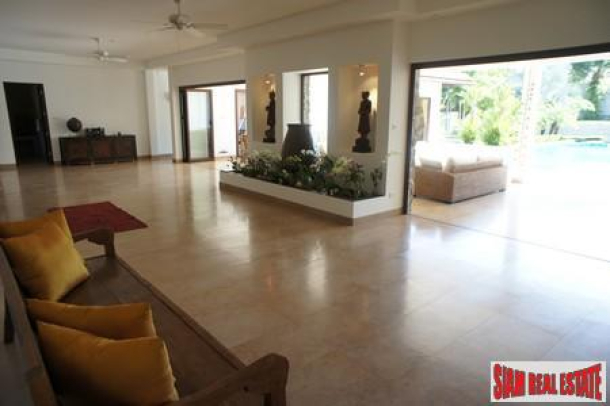 Beautifully kept large single story villa with 4 beds with ensuite baths in Rawai-6