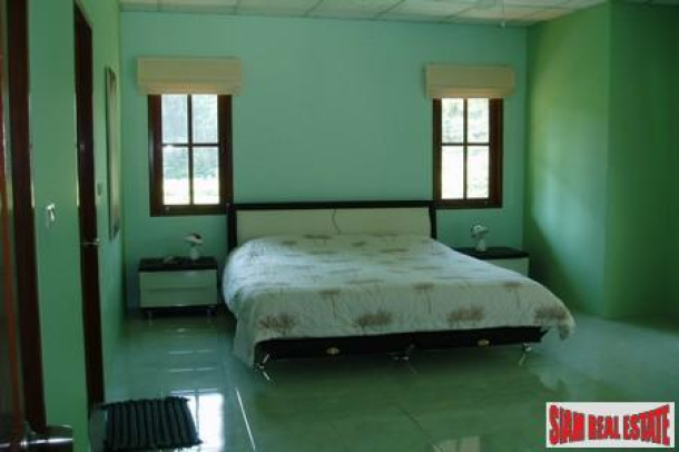 Three Bedroom Seaside Villa in Khao Lak for Sale-7