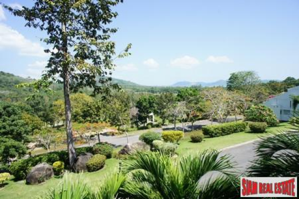Blue Canyon Country Club Condominium | Three Bedroom Condo Overlooking Golf Course in Nai Yang-1