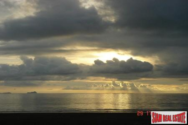 Four Plots of Flat Beachside Land Available on Had Yao-7
