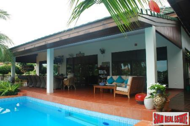 Luxury pool villa with 7 bedrooms on the Golf Course wth nice lake view for sale.-2