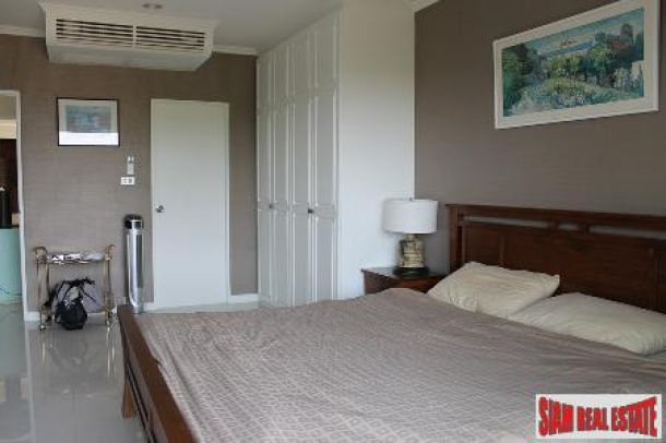 2 bedrooms condominium on the golf course with sea views-6