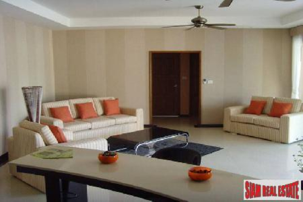 3 Bedroom, 3 Bathroom House In A Lovely Area Of The City - East Pattaya-2