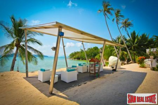 Magical Private One Bedroom Villa Right on the Beach-6