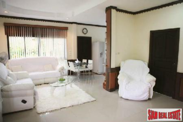 3 Big Bedrooms In This Thai- Balinese Style Property - East Pattaya-11