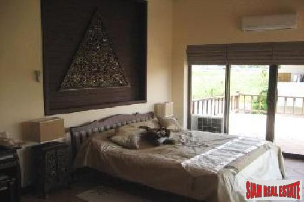 Idyllic 3 Bedroom House Set In A Hamlet Of Properties - East Pattaya-2