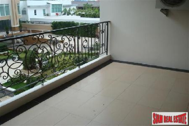 One Bedroom Apartment In Central Pattaya-3