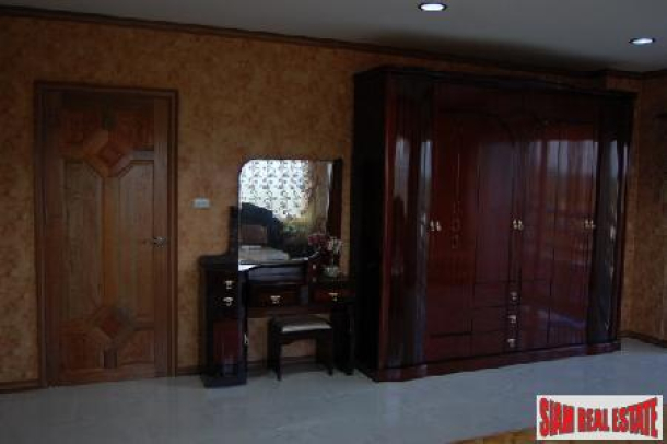 2 Bedroom, 2 Bathroom Condominium - Rayong-10