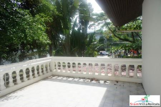Royal Maneeya Executive Residence | For Sale Great DEAL Fully Furnished Luxury Condominium in Chidlom-11