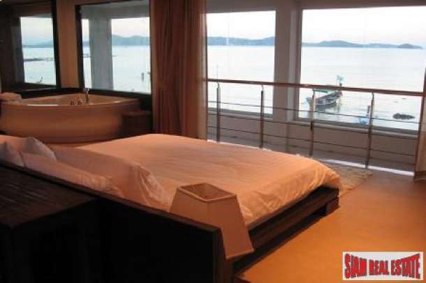 Luxury 2 Bed Absolute Beach Front Duplex at 5* Resort Complex-5