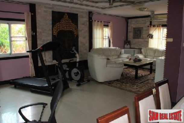 Large 3 Bedroom House With Private Garden - South Pattaya-4