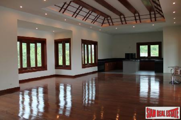 Brand new luxury 3 bedrooms house with private swimming pool for sale.-3