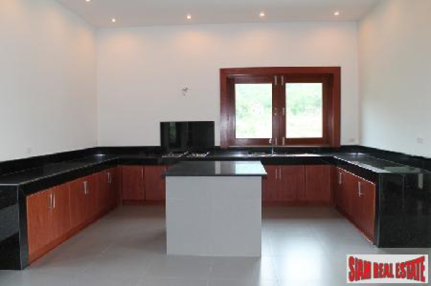 Brand new luxury 3 bedrooms house with private swimming pool for sale.-5