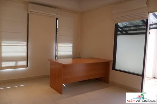 One Bedroomed Apartment In Ideal Location With Great Views - Jomtien-12