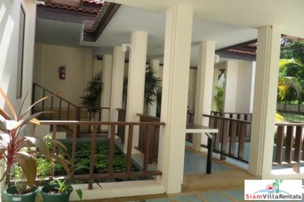 One Bedroomed Apartment In Ideal Location With Great Views - Jomtien-13