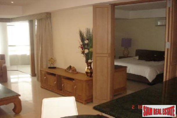 One Bedroomed Apartment In Ideal Location With Great Views - Jomtien-4