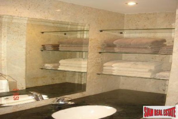 One Bedroomed Apartment In Ideal Location With Great Views - Jomtien-7