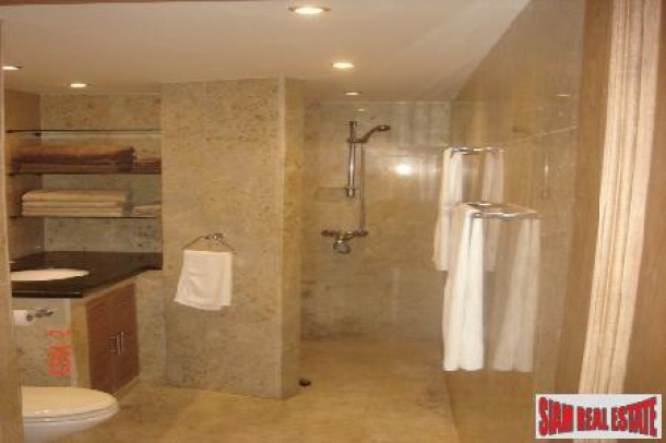One Bedroomed Apartment In Ideal Location With Great Views - Jomtien-8