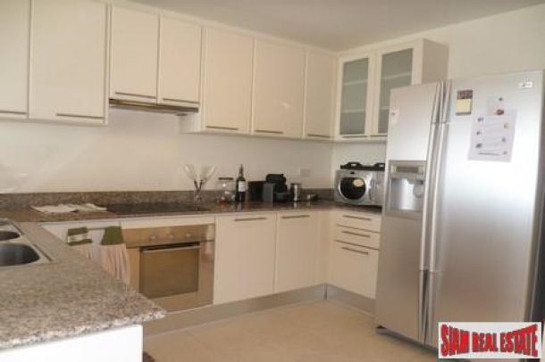2 bedrooms condominium located on the 20th floor of the building for rent.-14
