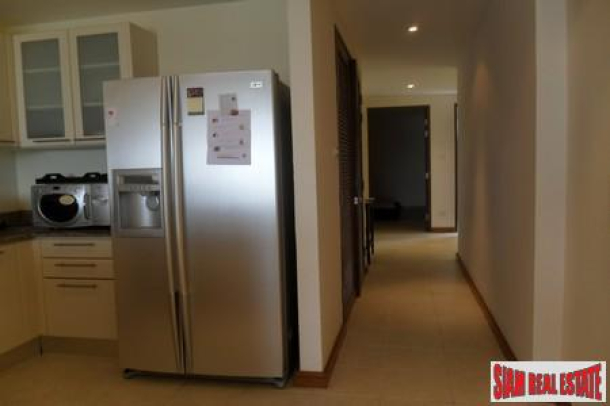 2 bedrooms condominium located on the 20th floor of the building for rent.-15