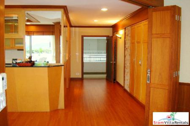 2 bedrooms condominium located on the 20th floor of the building for rent.-5