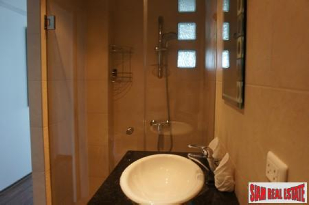 Modern Two Bedroom Condo in the Kata hills-10