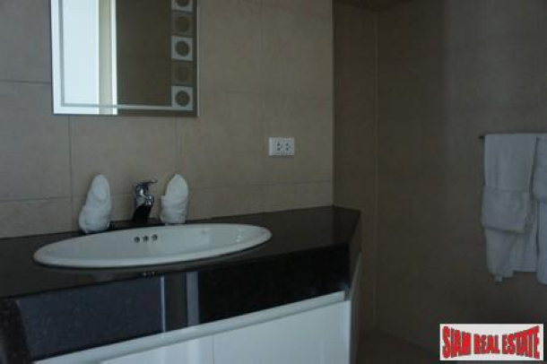 Modern Two Bedroom Condo in the Kata hills-8