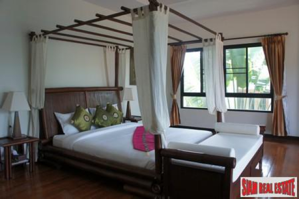 Three-Bedroom Pool Villa in Rawai-10