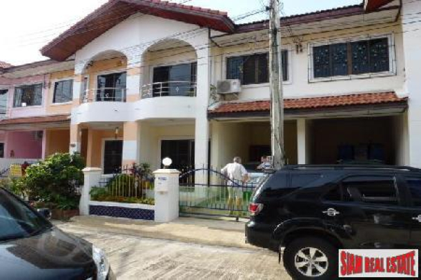 Spacious 2 Bedroom House Located In The Popular Area Of East Pattaya-1