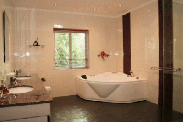 4 Bedroom House For Long Term Rent Near Phoenix Golf Course - East Pattaya-12