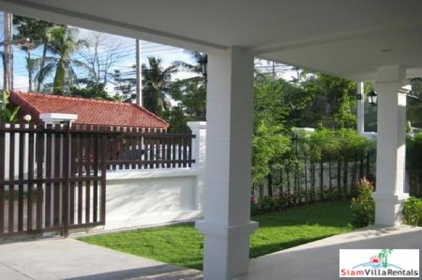 An affordable pool villa in a small development for sale.-14