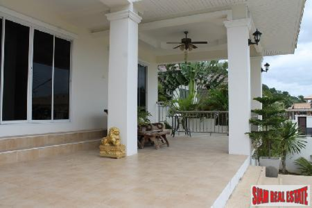 3 bedroom house with panoramic moutain and sea views for sale.-3