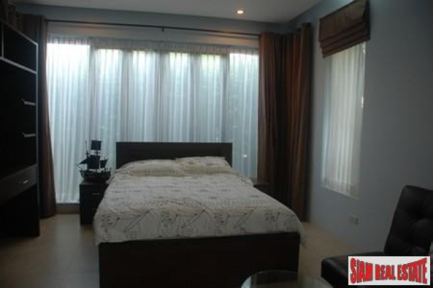 Baan Maneekram Jomthong | Sophisticated Four Bedroom Pool Villa in Chalong-15