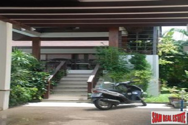 Baan Maneekram Jomthong | Sophisticated Four Bedroom Pool Villa in Chalong-8