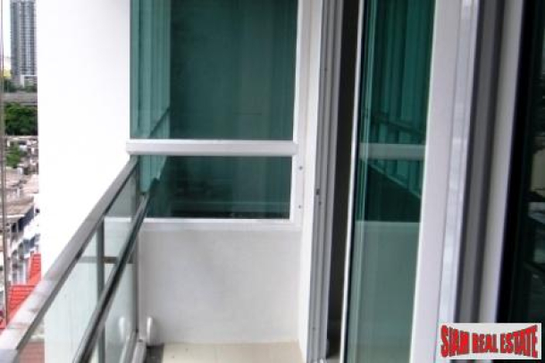 New Two Bedroom Condo - Urgent Sale near Phra Kanong-6