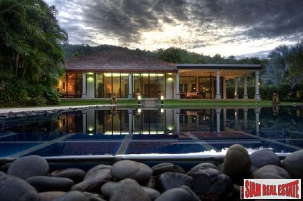 Five Bedroom Luxury Pool Villa in Nai Harn-12