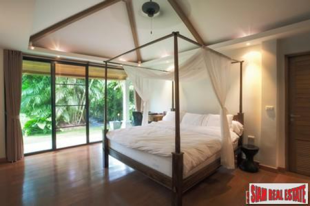 Five Bedroom Luxury Pool Villa in Nai Harn-3