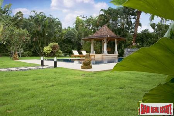 Five Bedroom Luxury Pool Villa in Nai Harn-4