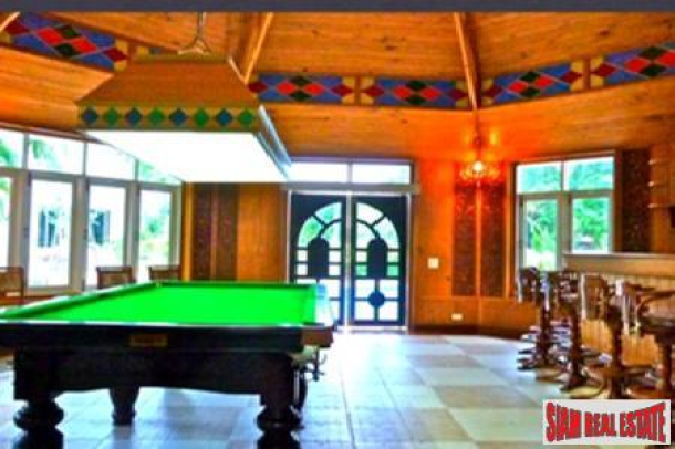 Luxury 7 Bedroom Villa Complex in Kathu-2
