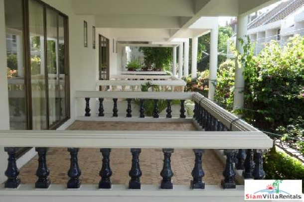3 storey town house in Hua Hin town Centre.-8