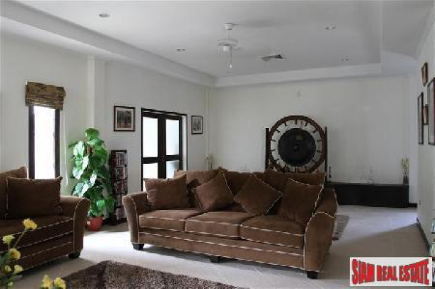Fully furnished 3 bedrooms pool villa for sale.-4