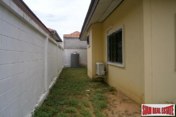 3 Bedroom House Located In The Popular Area Of East Pattaya-2