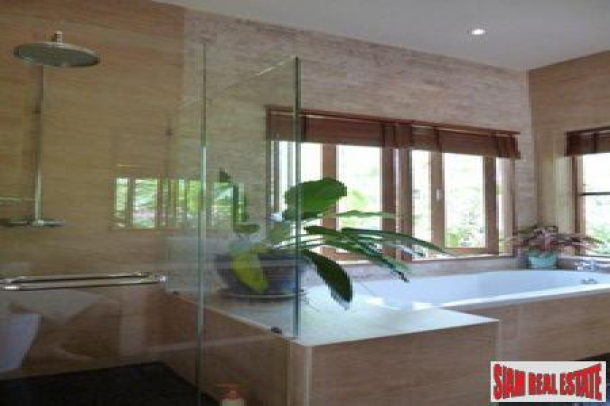 The Room | Two Bedroom Condo for Rent a Short Walk To BTS On Nut-8