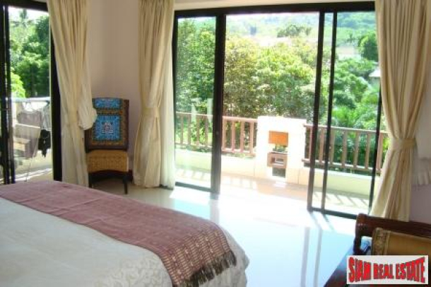 Spacious, Four-Bedroom Thai-Balinese Villa in Garden Setting-8