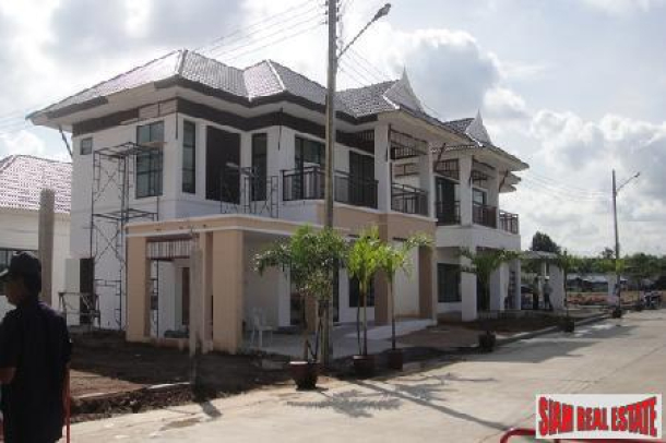 New Housing Estate Located Near Highway To Bangkok - East Pattaya-1