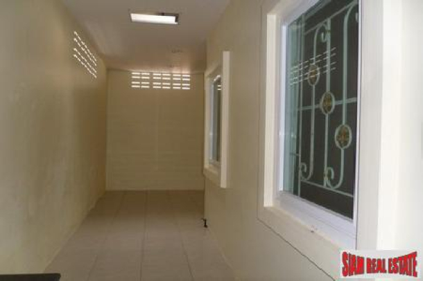 3 Bedroom 3 Bathroom Condominium With Great Sea View - Na Jomtien-15