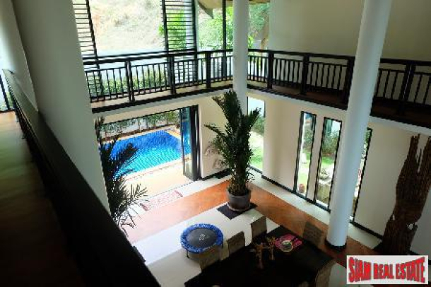 Modern, Luxurious Four-Bedroom Home in Nai Harn-6